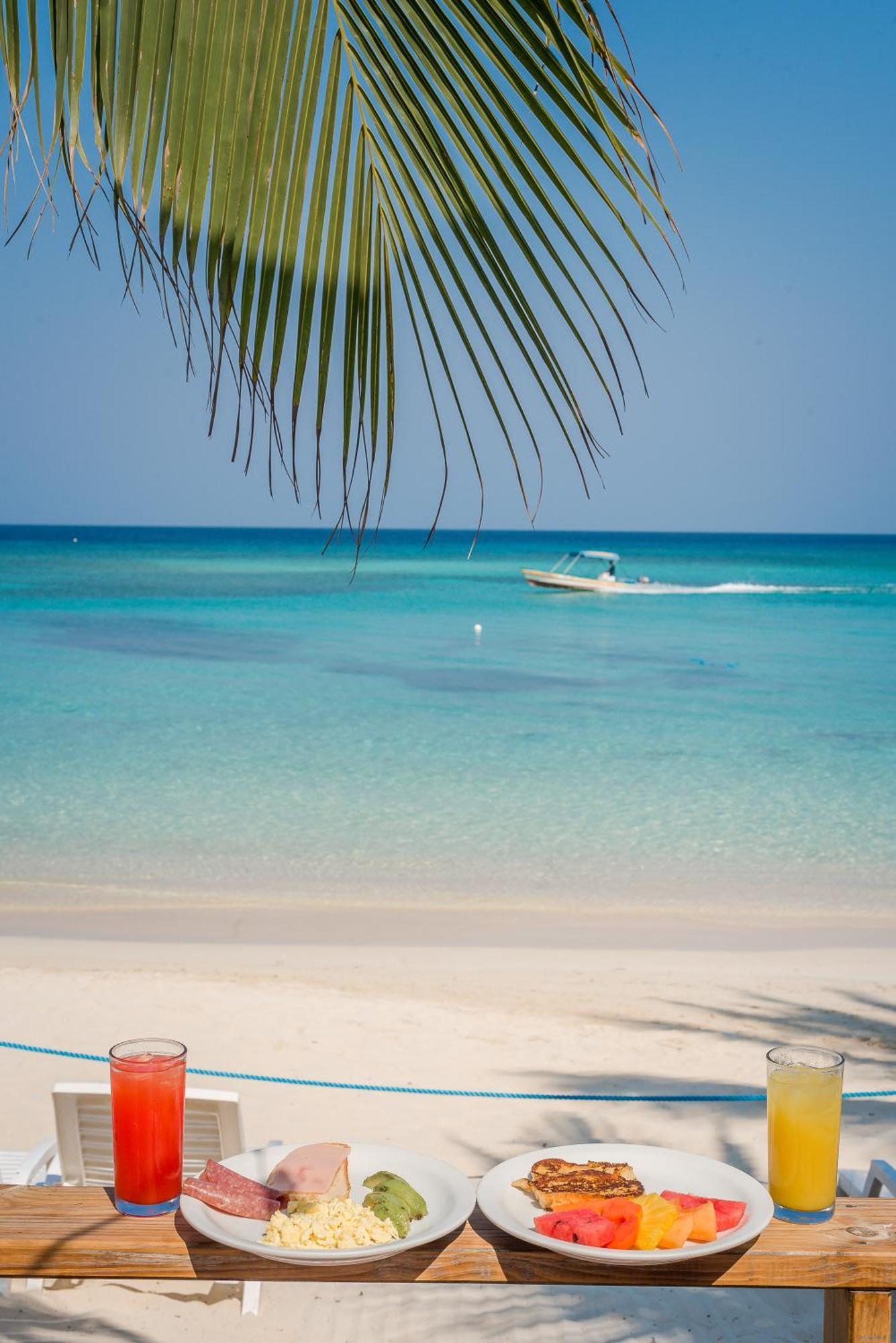 Paradise Beach Hotel & Resort West Bay Eksteriør billede